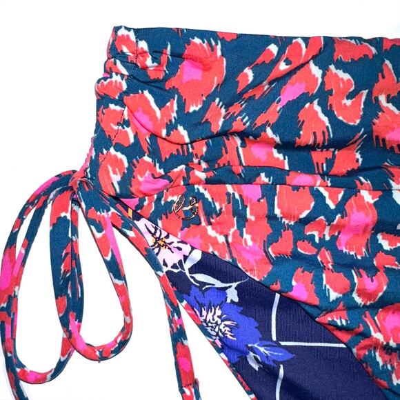 Maaji More Compassion Patricia Long Line Triangle Top + Bianca Bottom Size Large - Picture 12 of 16